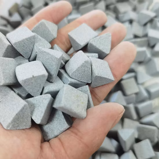 Pulido de cerámica Pulido Desbarbado Medios de piedra abrasiva con buena calidad